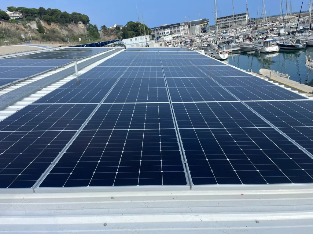Instalación fotovoltaica CNAM