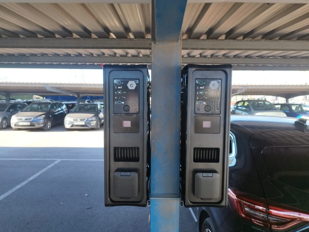 Nuevo punto de recarga de vehículos eléctricos Fuchs Lubricantes